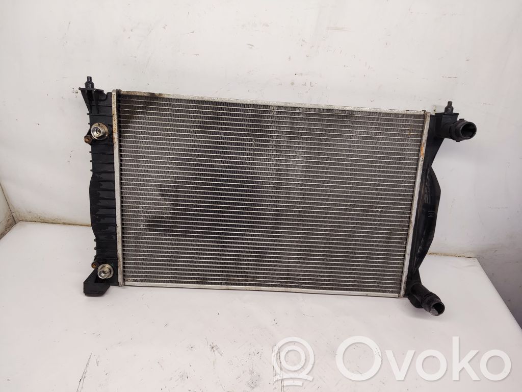 Audi A4 S4 B7 8E 8H Aušinimo skysčio radiatorius 