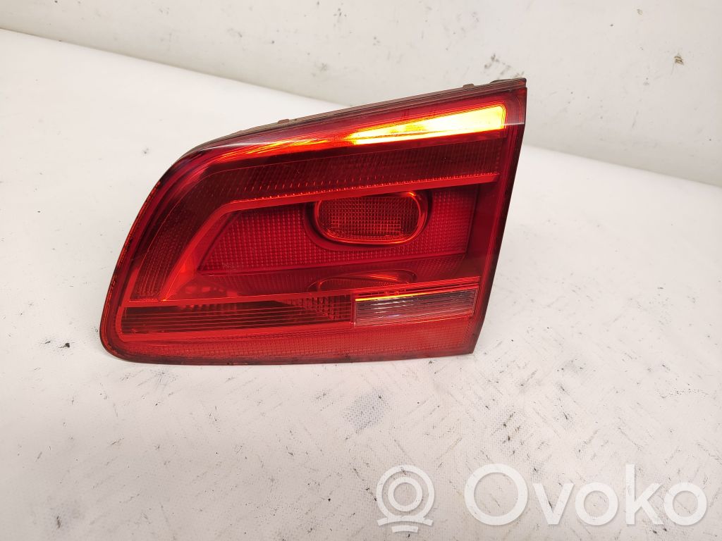 Volkswagen Touran II Lampy tylnej klapy bagażnika 