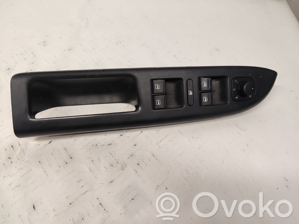 Volkswagen Golf Plus Electric window control switch 