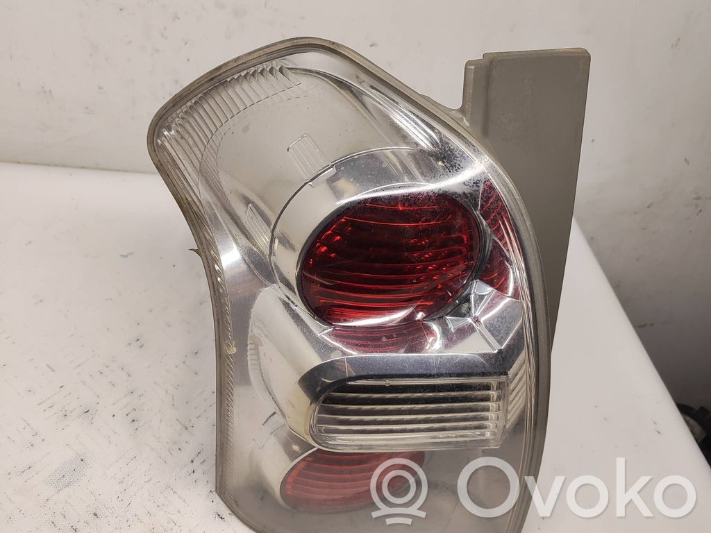Toyota Corolla Verso AR10 Lampa tylna 