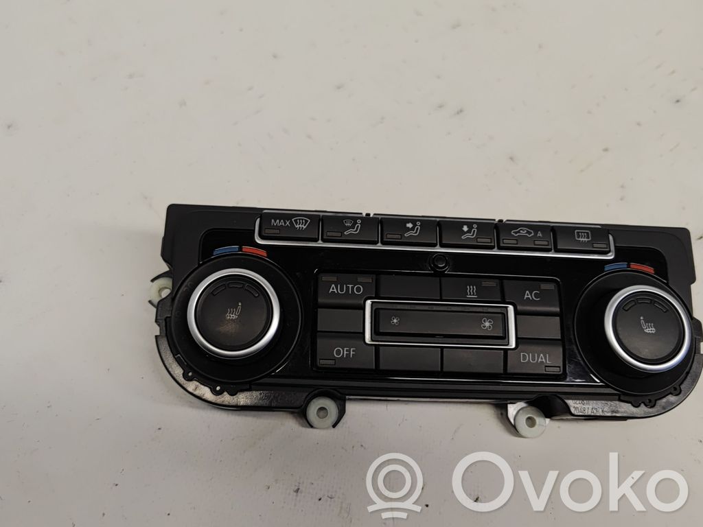 Volkswagen PASSAT B7 Panel klimatyzacji 