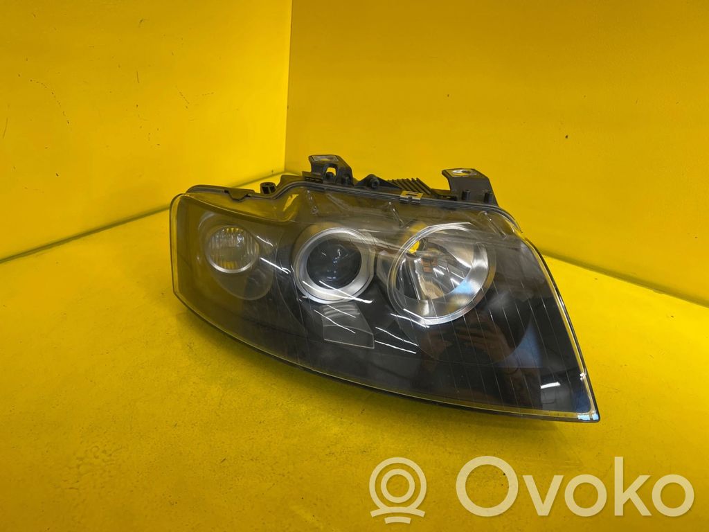 Audi A4 S4 B6 8E 8H Lampa przednia 