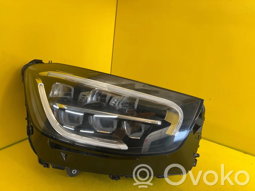 Mercedes-Benz GLC AMG Lampa przednia 