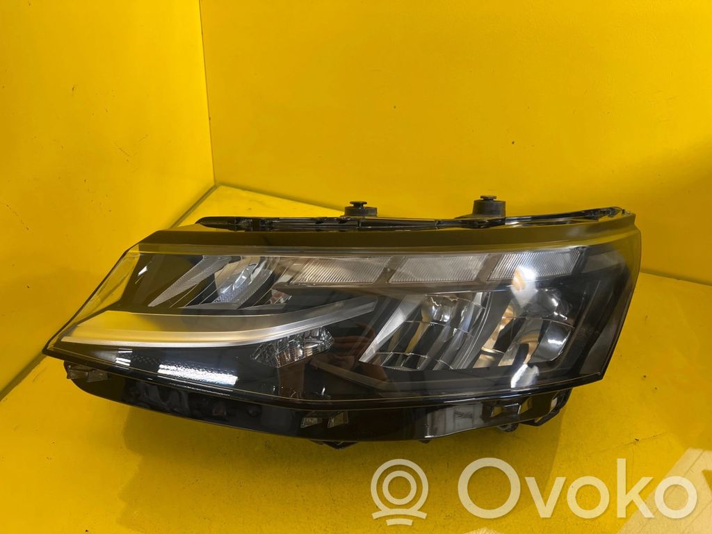 Volkswagen Transporter - Caravelle T7 Lampa przednia 
