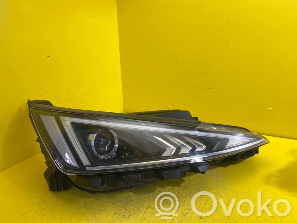 Hyundai Elantra VII Headlight/headlamp 
