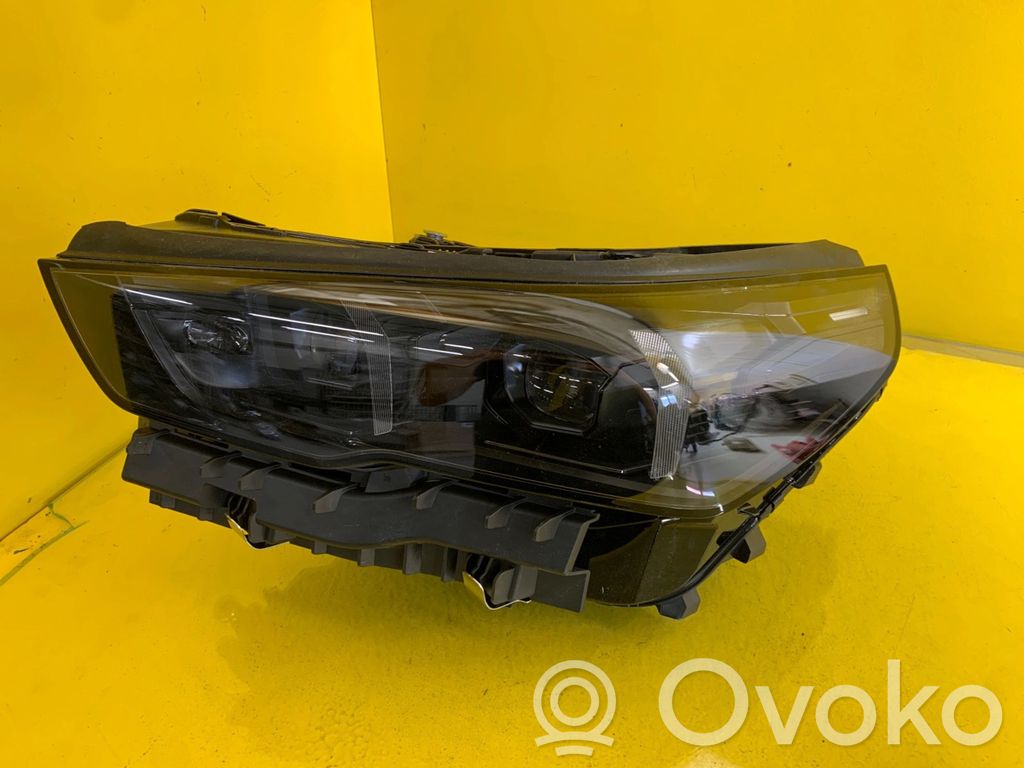 BMW 5 G60 G61 Lampa przednia 