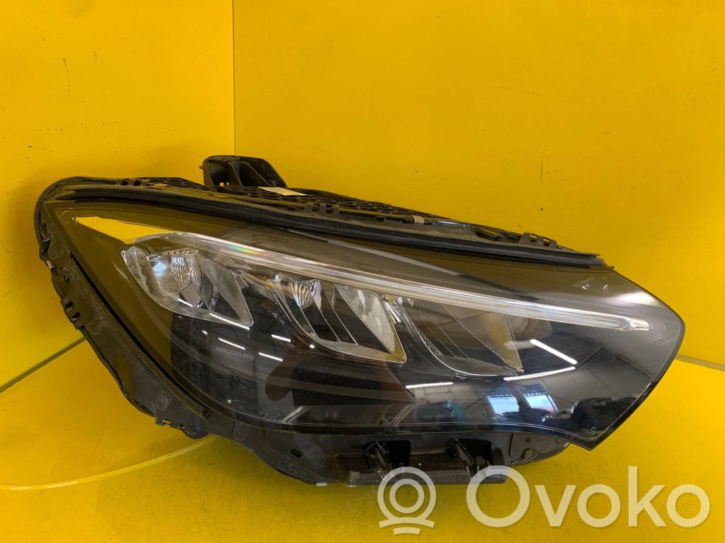 Mercedes-Benz EQE v295 Lampa przednia 