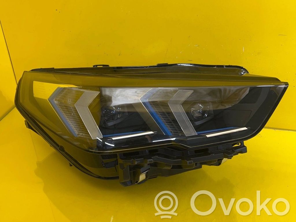 BMW X2 U10 Lampa przednia 