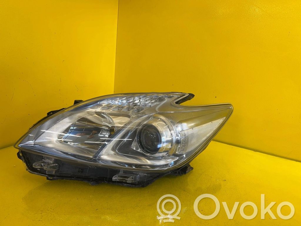 Toyota Prius (XW30) Headlight/headlamp 