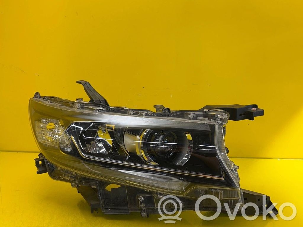 Toyota Land Cruiser (J150) Lampa przednia 