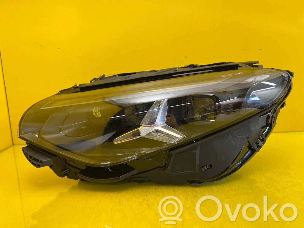 Mercedes-Benz CLA C174 C178 Lampa przednia 