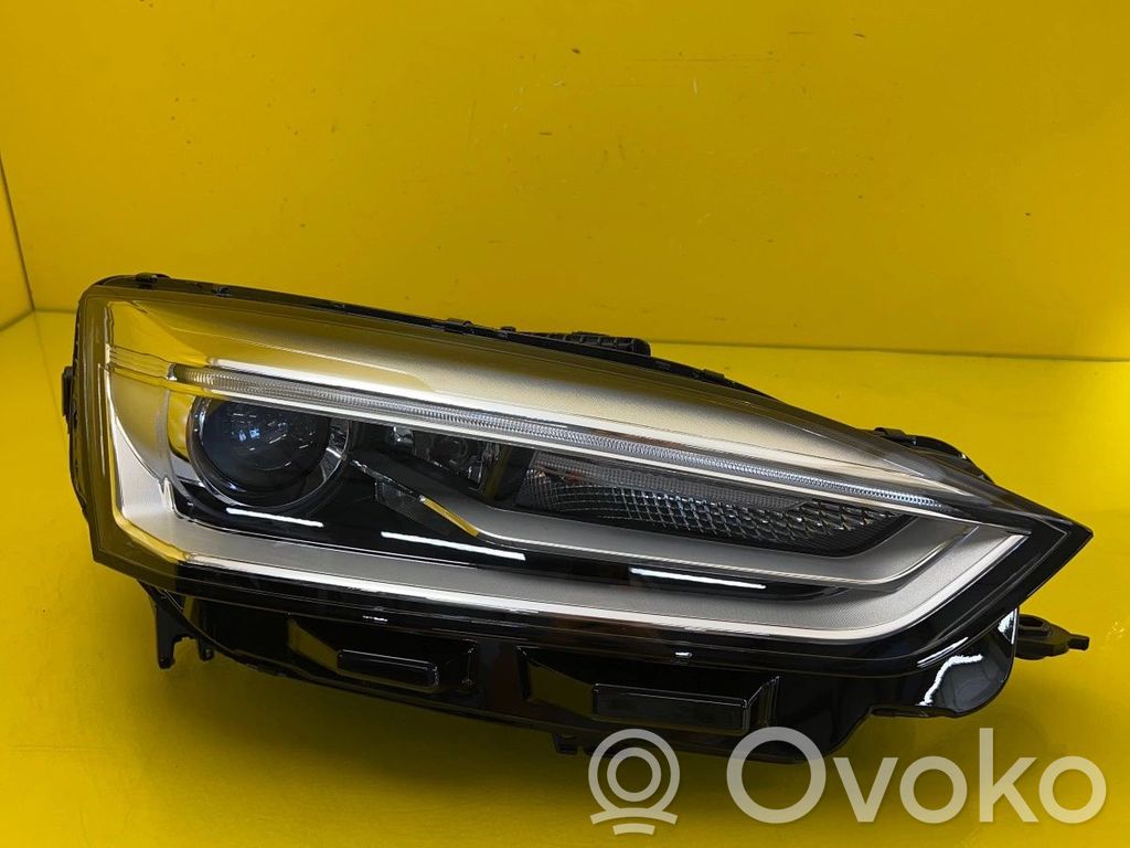 Audi A5 Priekinis žibintas 