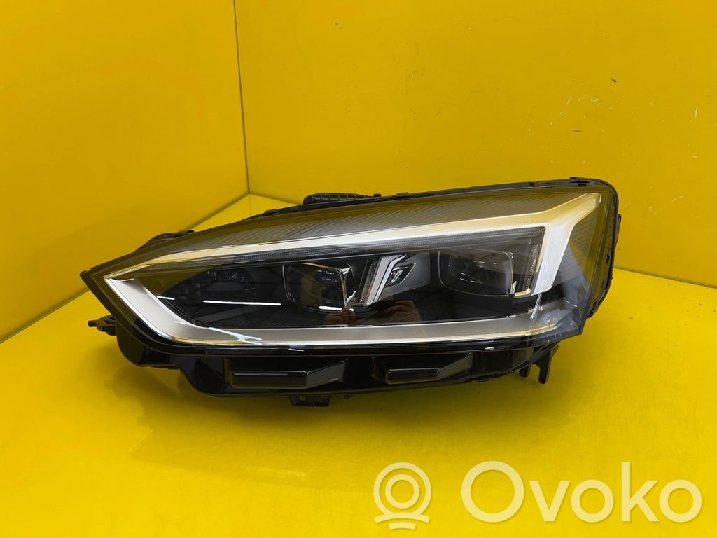 Audi A5 Headlight/headlamp 
