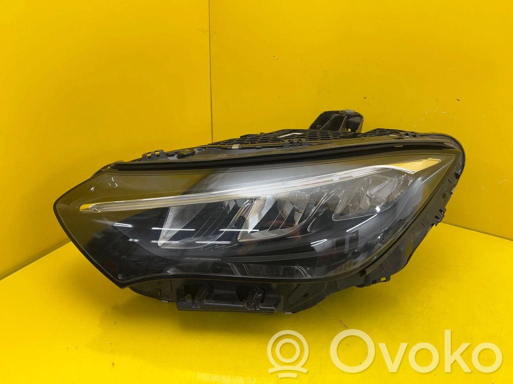 Mercedes-Benz EQE v295 Lampa przednia 