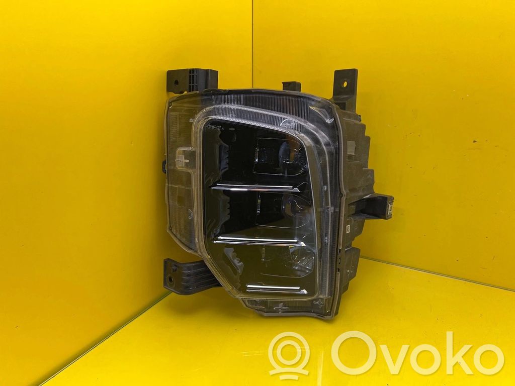 Maxus Euniq 6 LED Daytime headlight 
