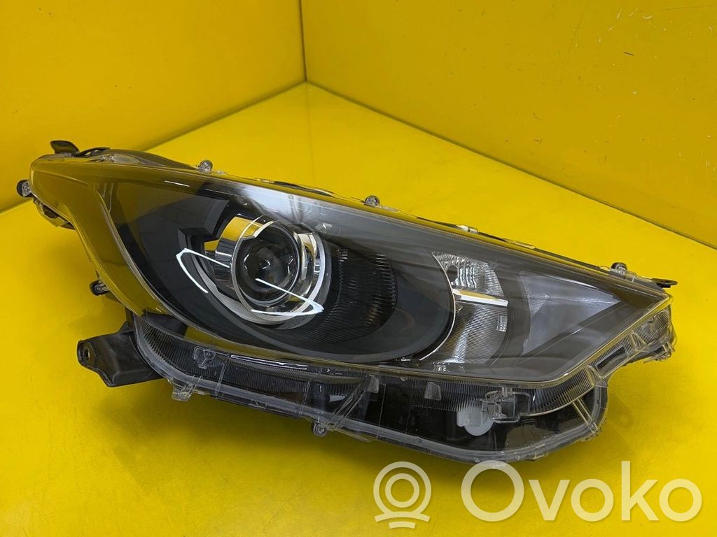 Toyota Yaris Lampa przednia 