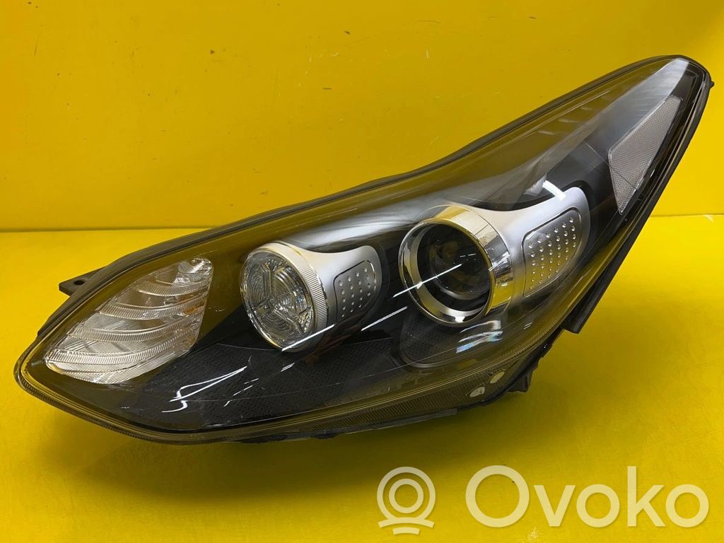 KIA Sportage Lampa przednia 