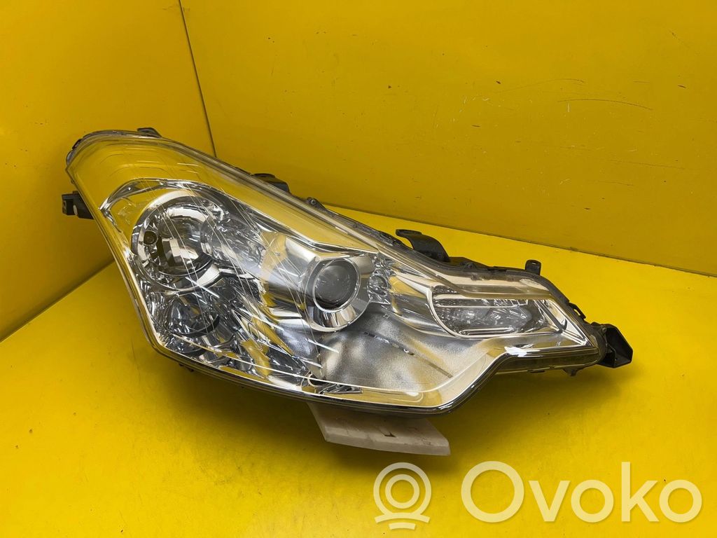 Citroen C-Crosser Lampa przednia 