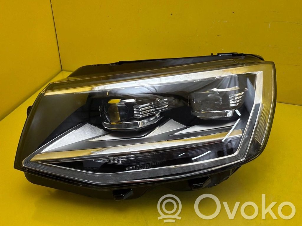 Volkswagen Multivan T6 Lampa przednia 