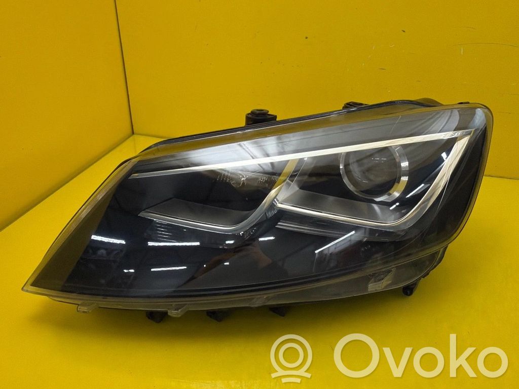 Seat Alhambra (Mk2) Lampa przednia 