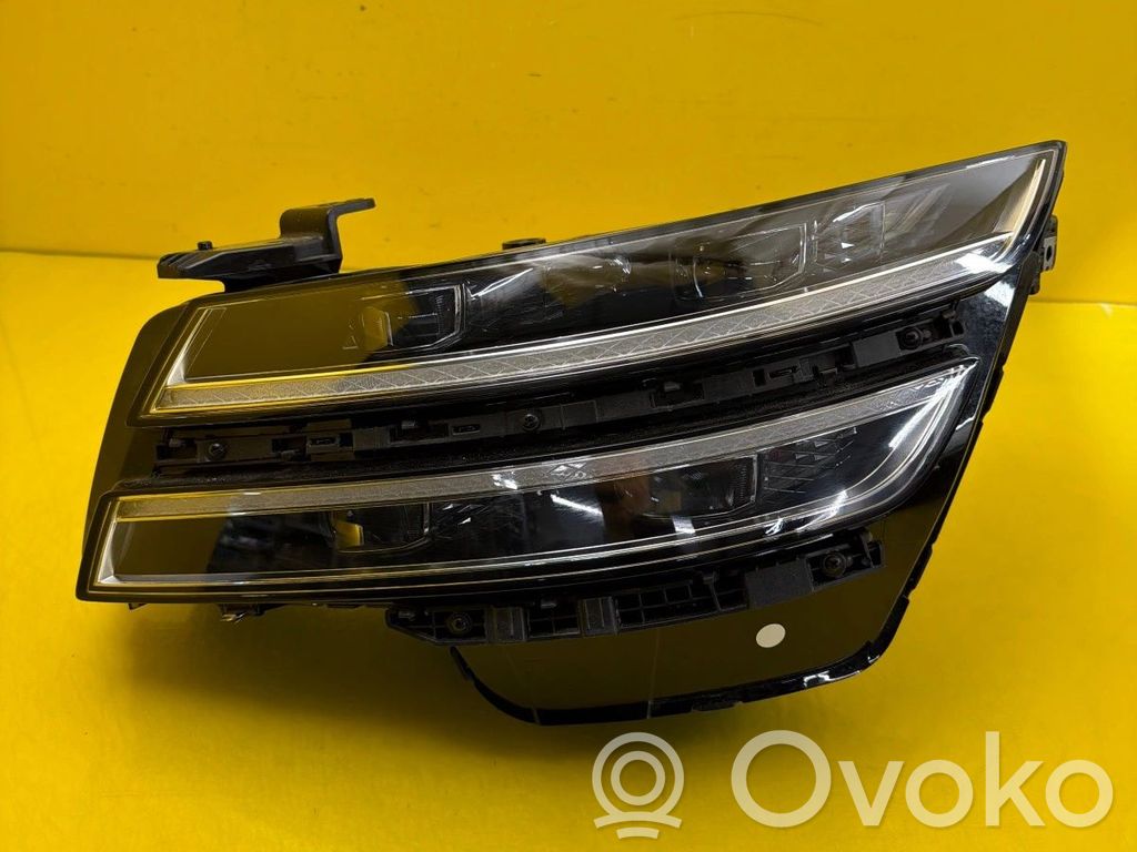 Genesis G80 Lampa przednia 