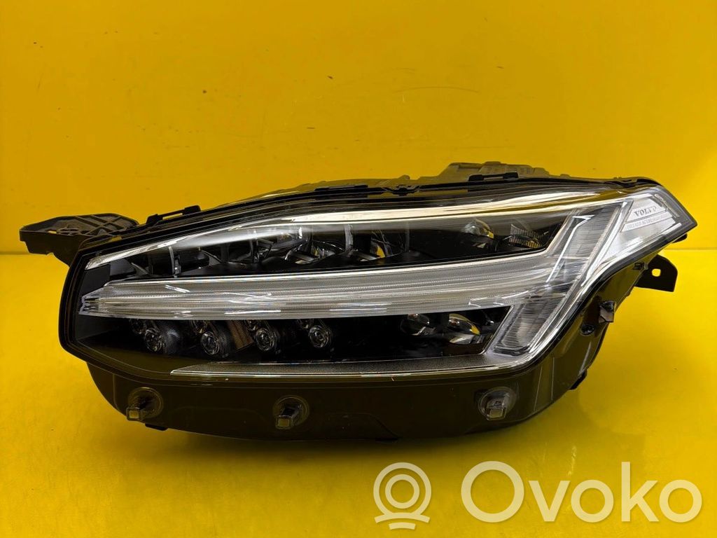 Volvo XC90 Scheinwerfer 