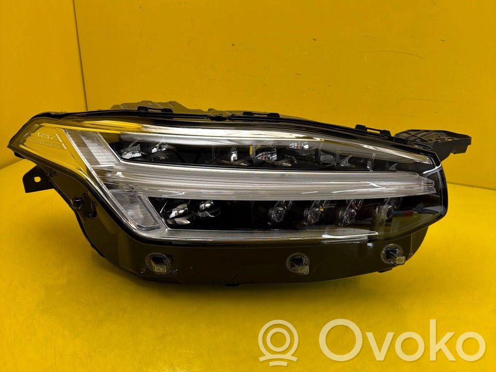 Volvo XC90 Headlight/headlamp 