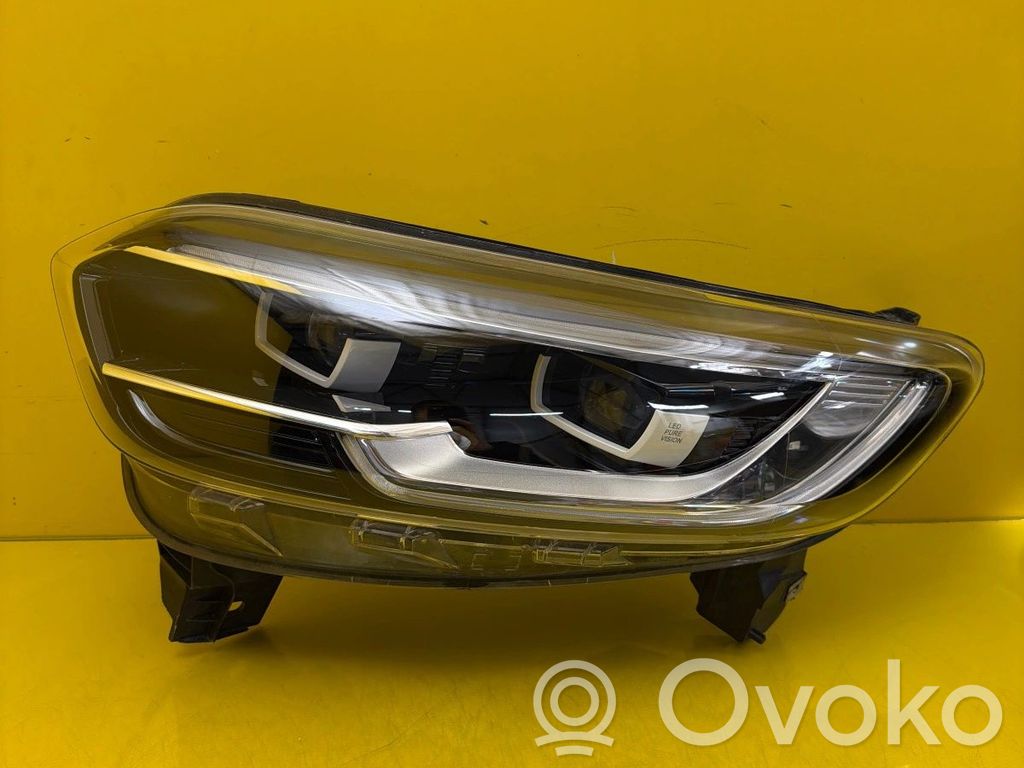 Renault Kadjar Lampa przednia 