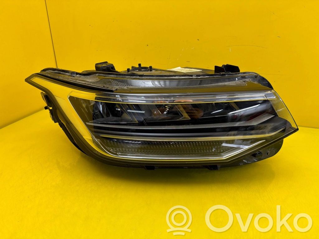 Volkswagen Tiguan Allspace Lampa przednia 