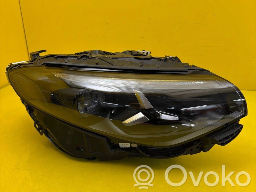 Mercedes-Benz CLA C174 C178 Lampa przednia 
