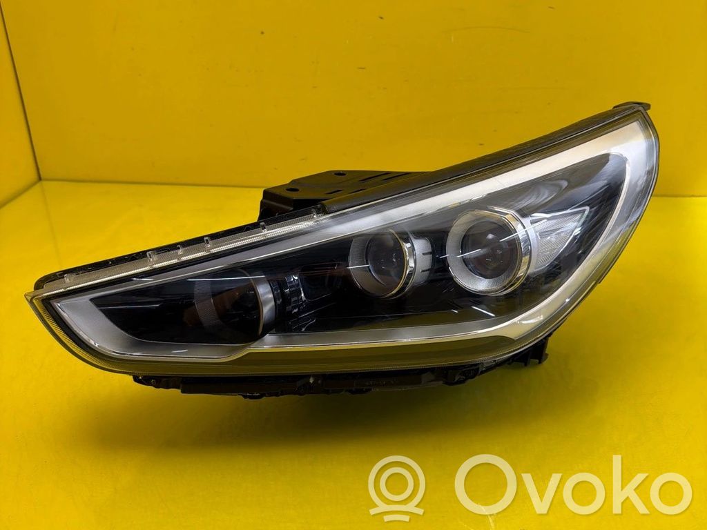 Hyundai i30 Scheinwerfer 