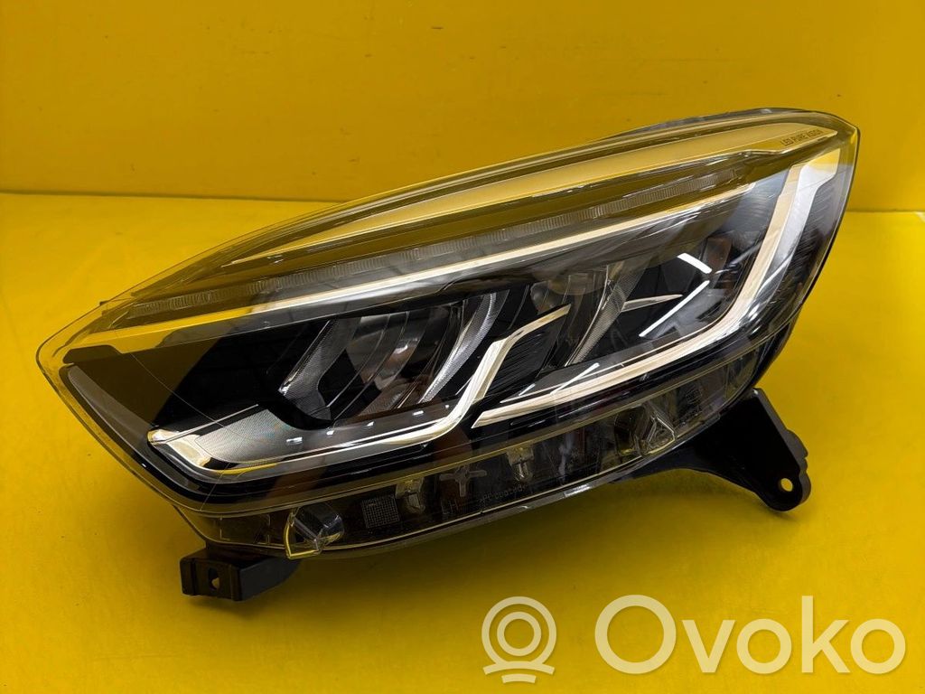 Renault Captur Headlight/headlamp 