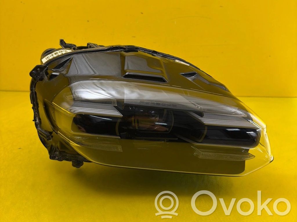 Porsche Taycan 9J1 Lampa przednia 