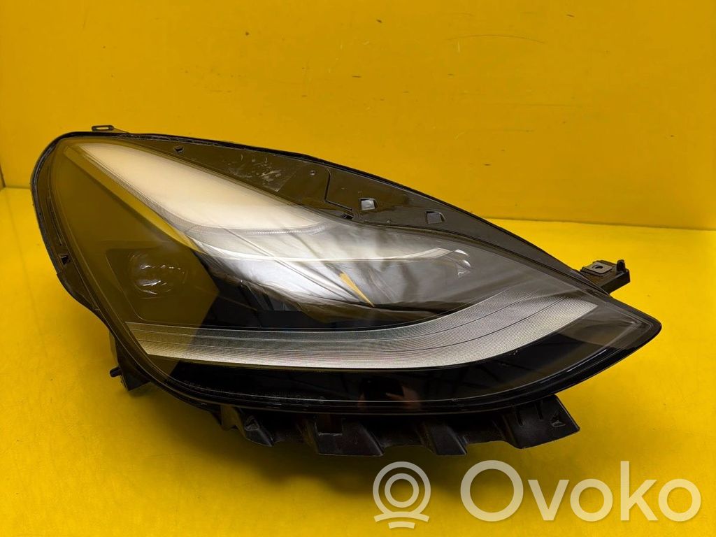 Tesla Model 3 Scheinwerfer 