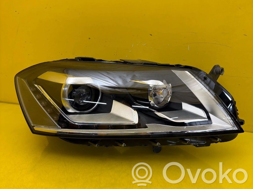 Volkswagen PASSAT B7 Lampa przednia 