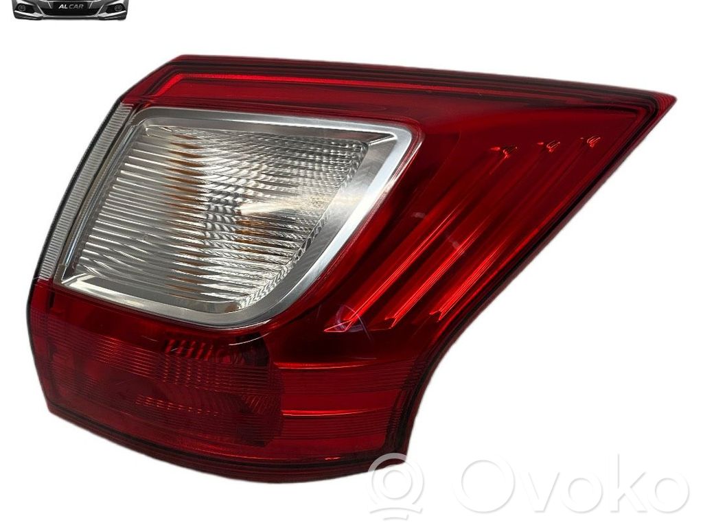 Ford Grand C-MAX Aizmugurējais lukturis virsbūvē 