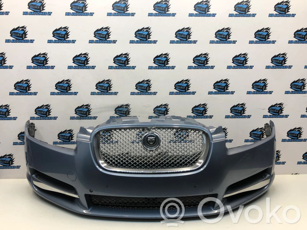 Jaguar XF X250 Zderzak przedni 
