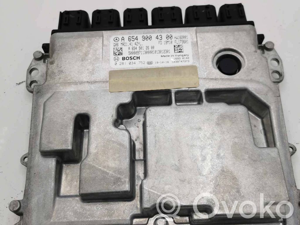 Mercedes-Benz E W213 Engine control unit/module 