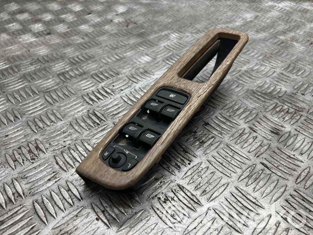 Volvo V50 Electric window control switch 