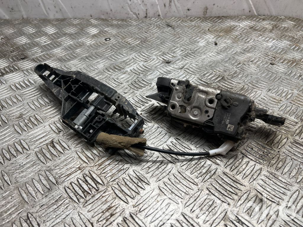 Peugeot Partner Rear door lock 