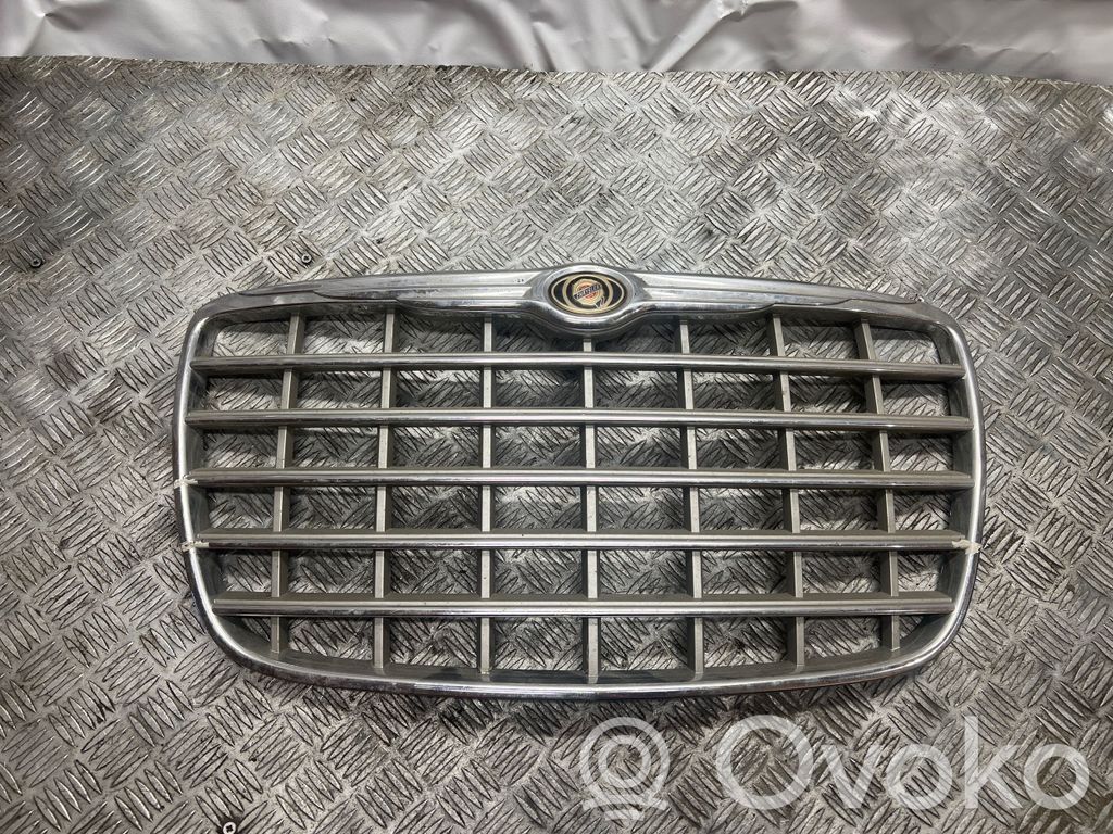 Chrysler 300 - 300C Front grill 