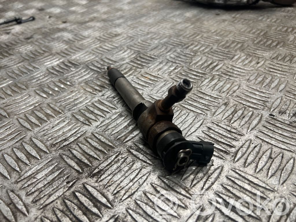 Inyector de combustible   0445110250