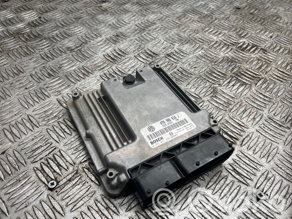Volkswagen Multivan T5 Sterownik / Moduł ECU 
