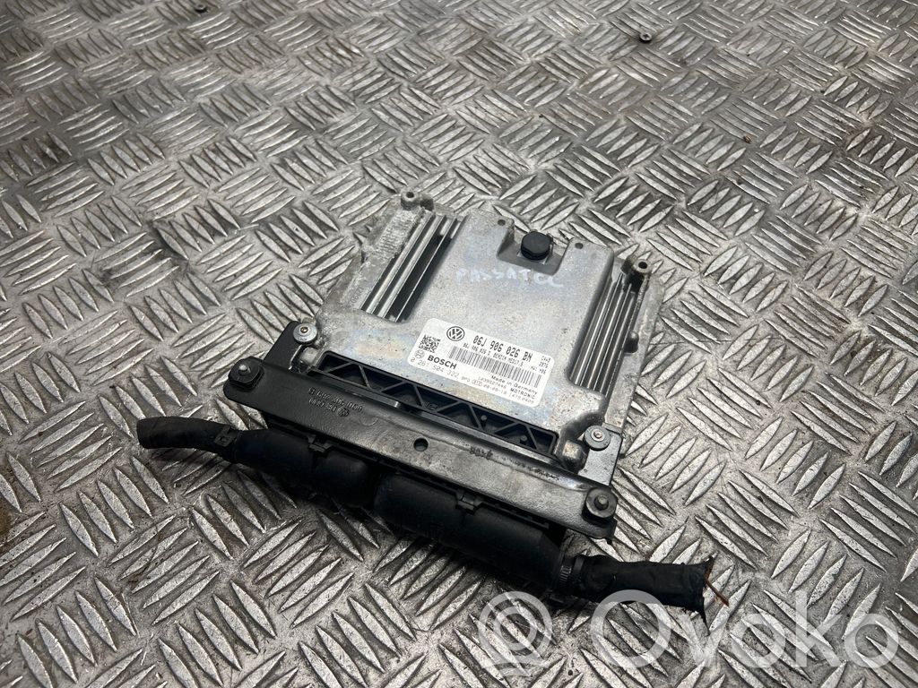 Volkswagen PASSAT CC Engine control unit/module 