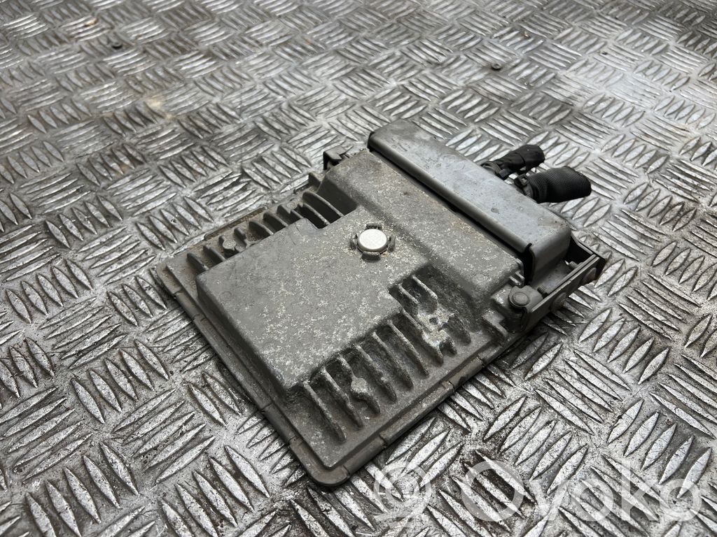 Volkswagen Golf VI Engine control unit/module 