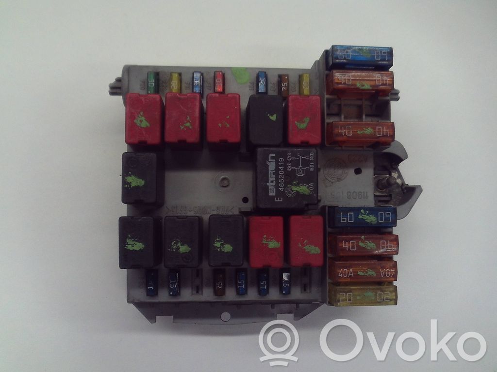 Alfa Romeo 147 Fuse module 