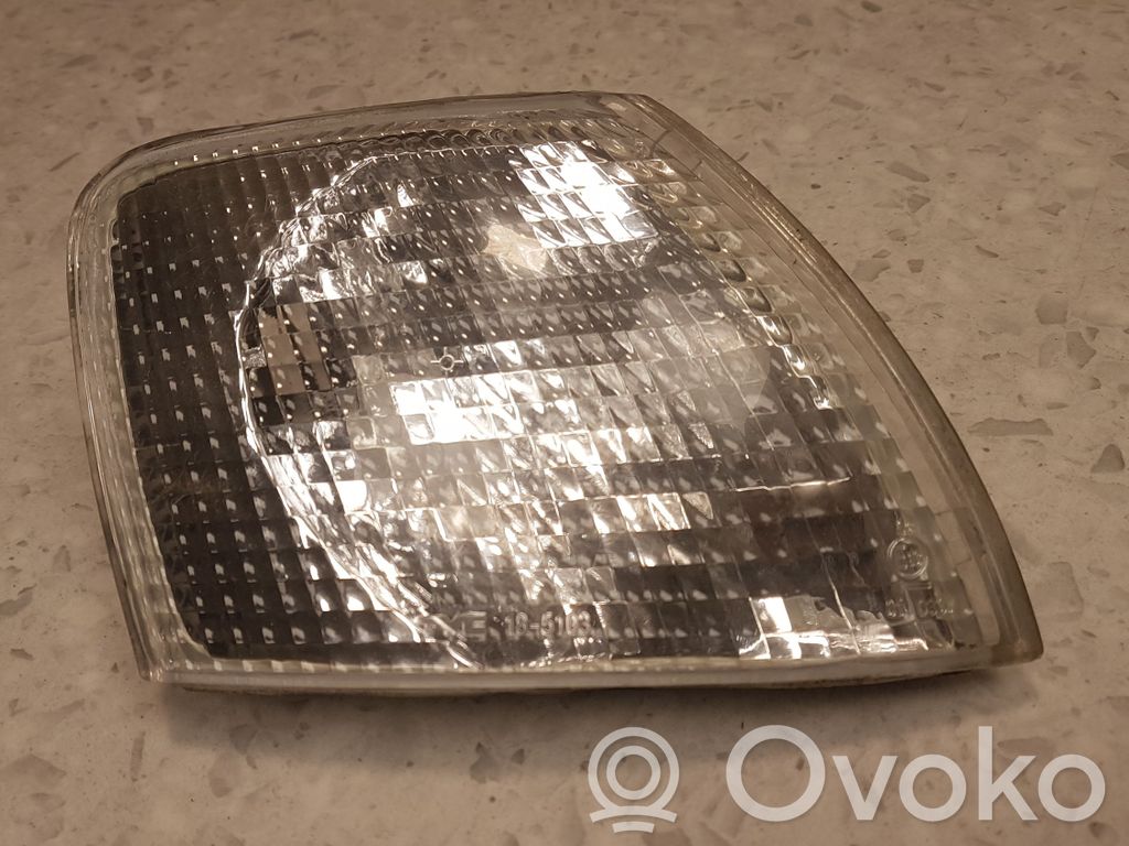 Volkswagen PASSAT B5 Front indicator light 