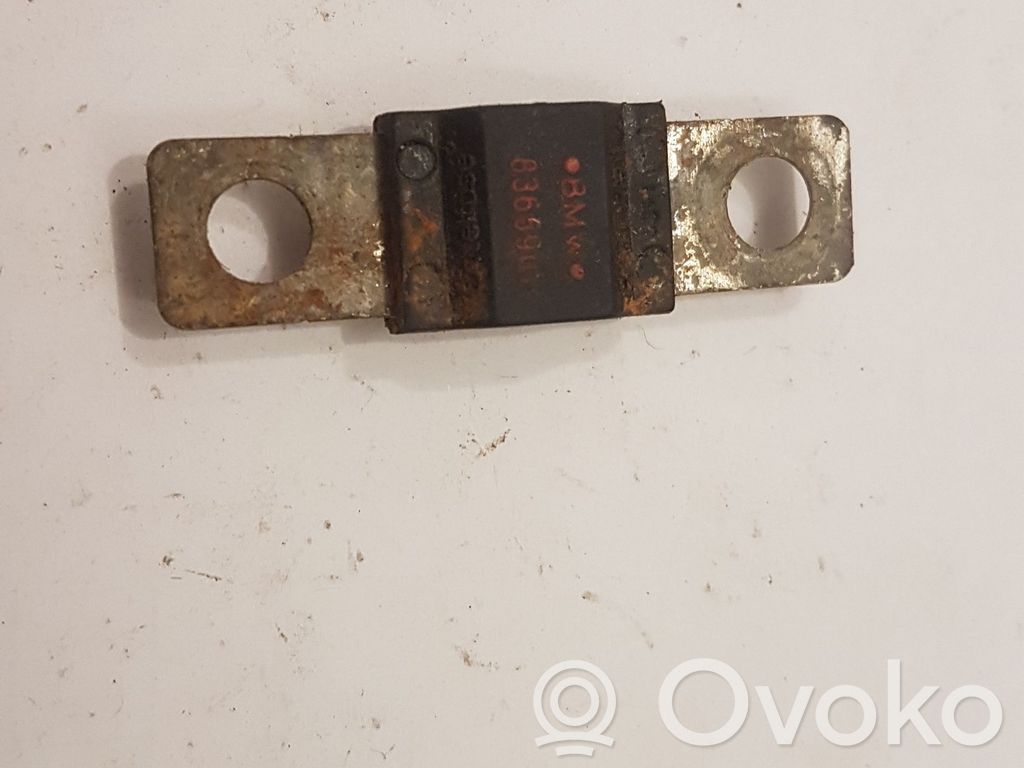 BMW 5 E39 Предохранитель 