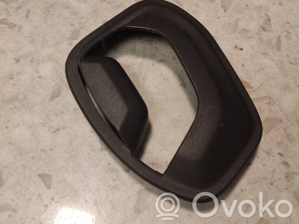 Volvo S80 Kita salono detalė 