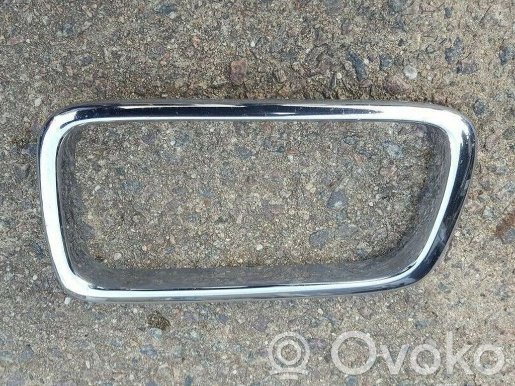 Etusäleikkö   8125816